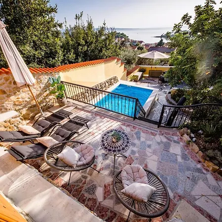 Exquisite With Heated Pool, Sauna, Breathtaking Landscape & Panoramic Views In Banjol Villa