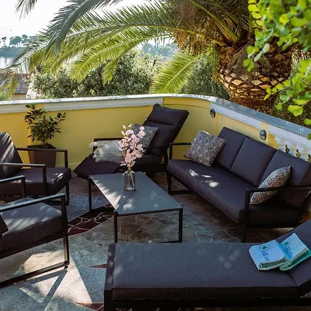 Exquisite With Heated Pool, Sauna, Breathtaking Landscape & Panoramic Views In Banjol Villa